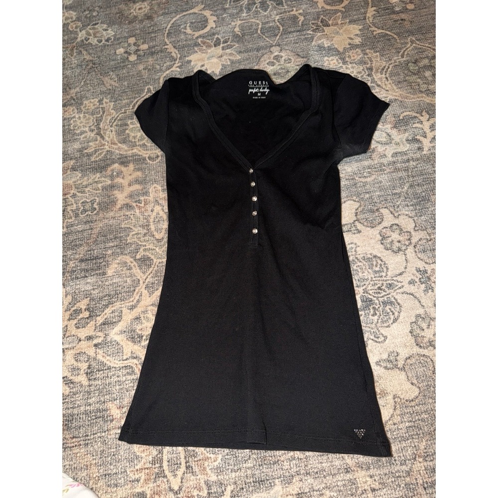 Vintage Y2K GUESS Perfect Henley Short Sleeve Black V/Neck
